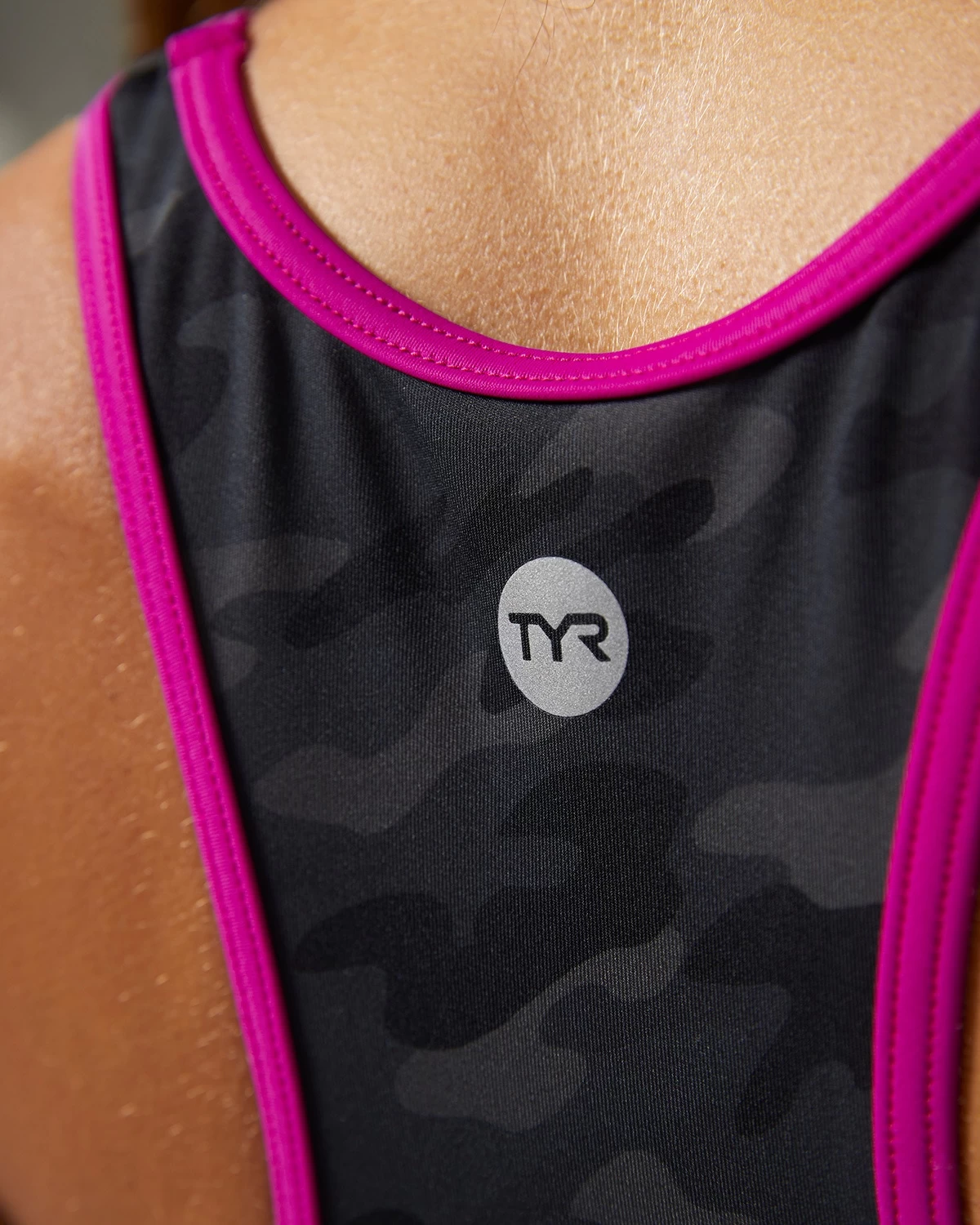 TYR Durafast Elite® Women's Lyn Racerback - Blackout Camo 9 TYR Durafast Elite® Women's Lyn Racerback - Blackout Camo - Image 9