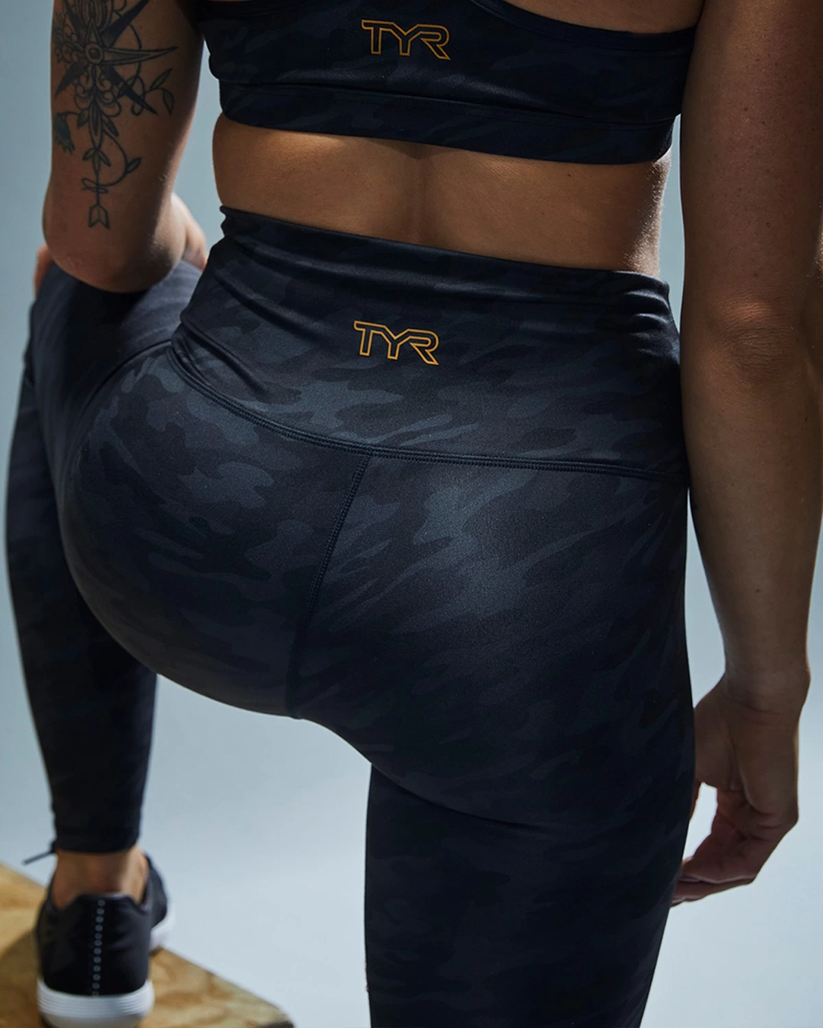 TYR Base Kinetic™ Women's High-Rise Full Length Leggings- Blackout Camo 10 TYR Base Kinetic™ Women's High-Rise Full Length Leggings- Blackout Camo - Image 10