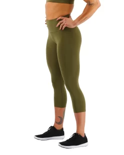 TYR Base Kinetic™ Women's High-Rise 3/4 Leggings - Solid 23 TYR Base Kinetic™ Women's High-Rise 3/4 Leggings - Solid -Tyr FTTMRS3A 932 alt04