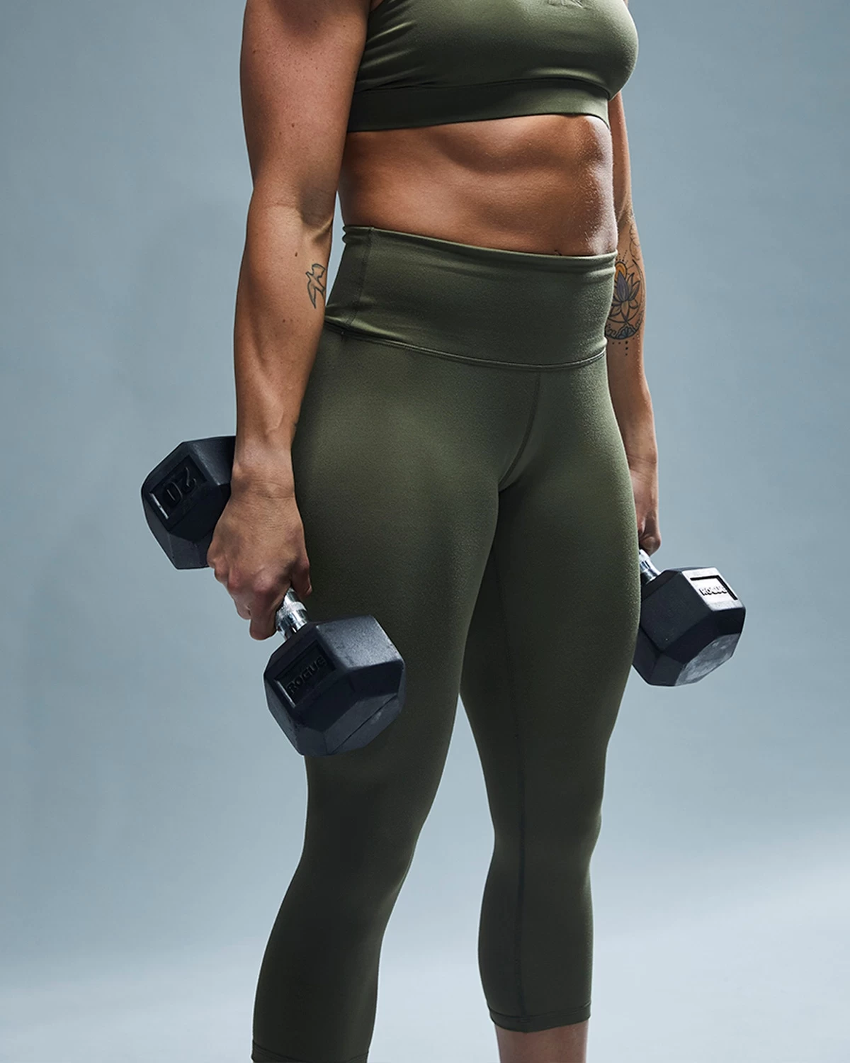 TYR Base Kinetic™ Women's High-Rise 3/4 Leggings - Solid 8 TYR Base Kinetic™ Women's High-Rise 3/4 Leggings - Solid - Image 8