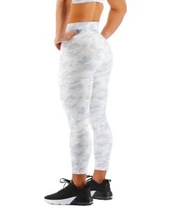 TYR Base Kinetic™ Women's High-Rise 3/4 Leggings - Whiteout Camo 12 TYR Base Kinetic™ Women's High-Rise 3/4 Leggings - Whiteout Camo -Tyr FTTMRW3A 100 alt03