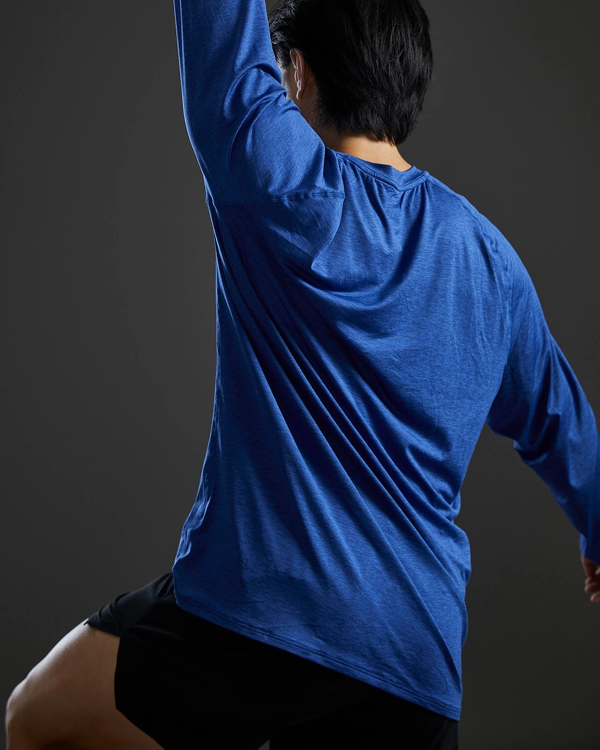 TYR ClimaDry™ Men's Raglan Long Sleeve Tech Tee - Solid / Heather 10 TYR ClimaDry™ Men's Raglan Long Sleeve Tech Tee - Solid / Heather - Image 10