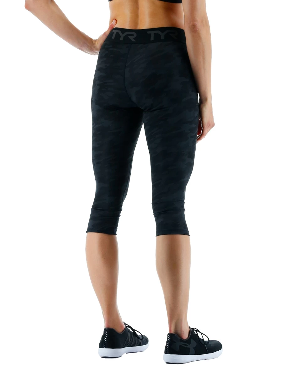 TYR Base Kinetic™ Women's Mid-Rise Logo Cropped Leggings - Blackout Camo 5 TYR Base Kinetic™ Women's Mid-Rise Logo Cropped Leggings - Blackout Camo - Image 5