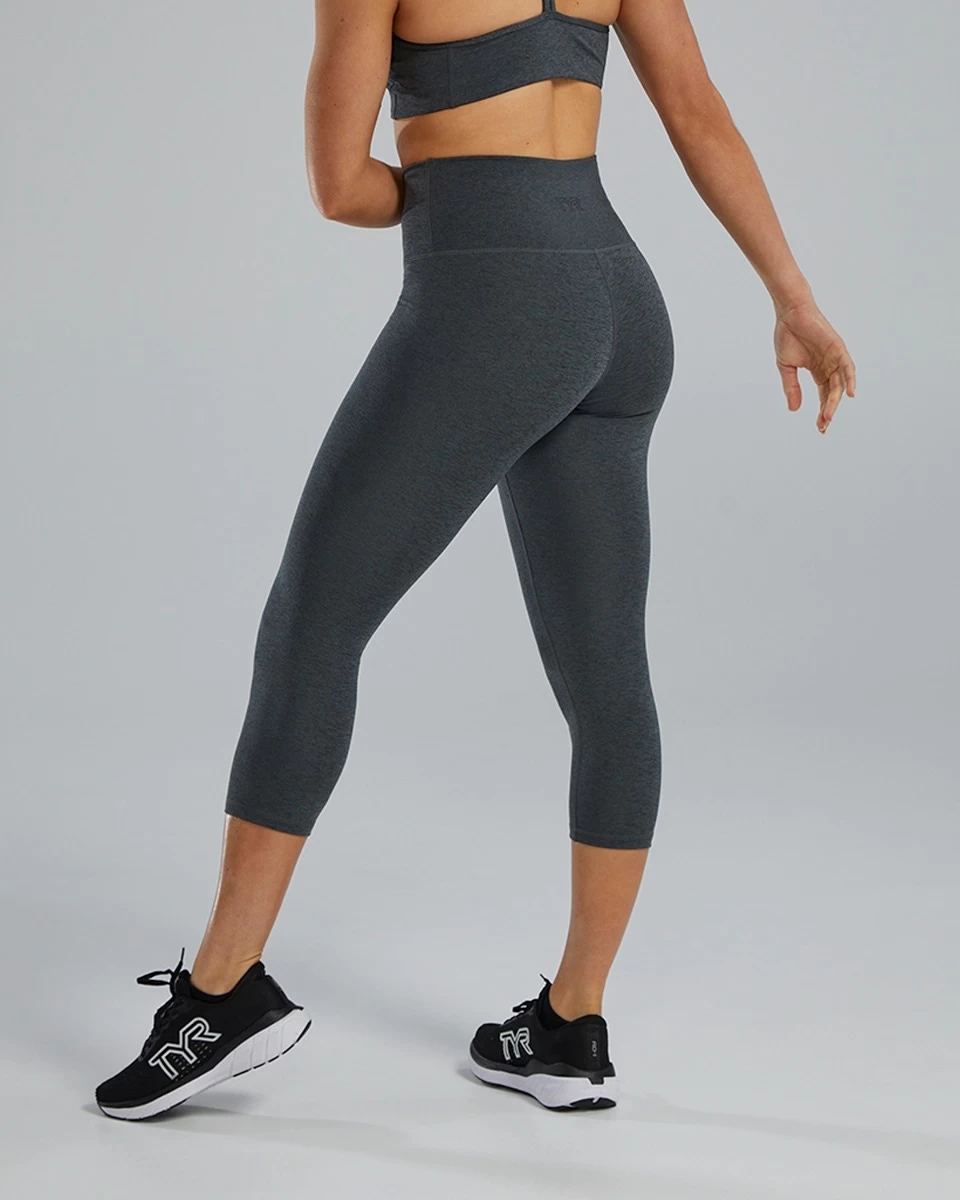 TYR Base Kinetic™ Women's High-Rise 3/4 Leggings - Solid 14 TYR Base Kinetic™ Women's High-Rise 3/4 Leggings - Solid - Image 14