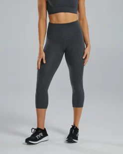 TYR Base Kinetic™ Women's High-Rise 3/4 Leggings - Solid 30 TYR Base Kinetic™ Women's High-Rise 3/4 Leggings - Solid -Tyr fttmrs3a 255 main01