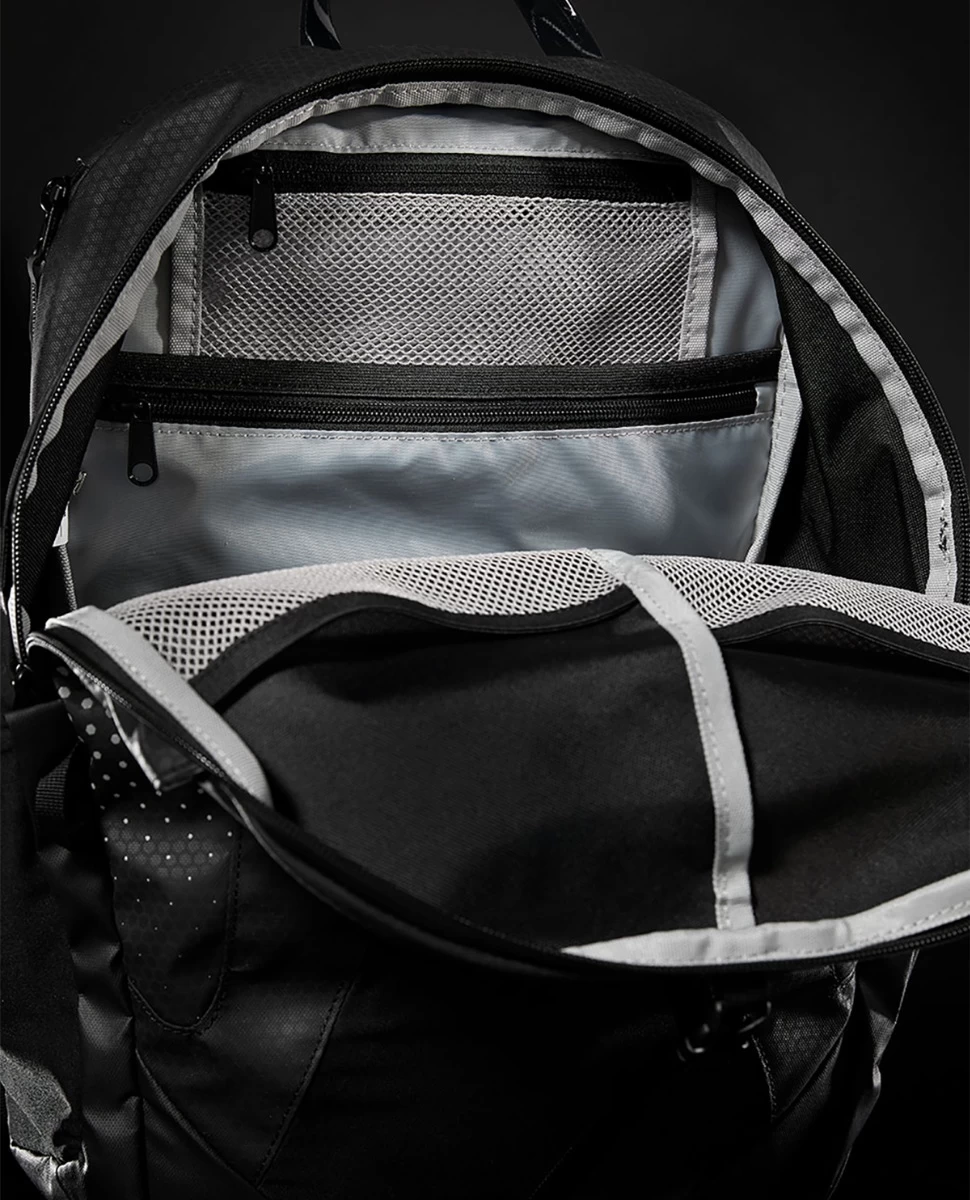 TYR Elite Team 24L Backpack 11 TYR Elite Team 24L Backpack - Image 11